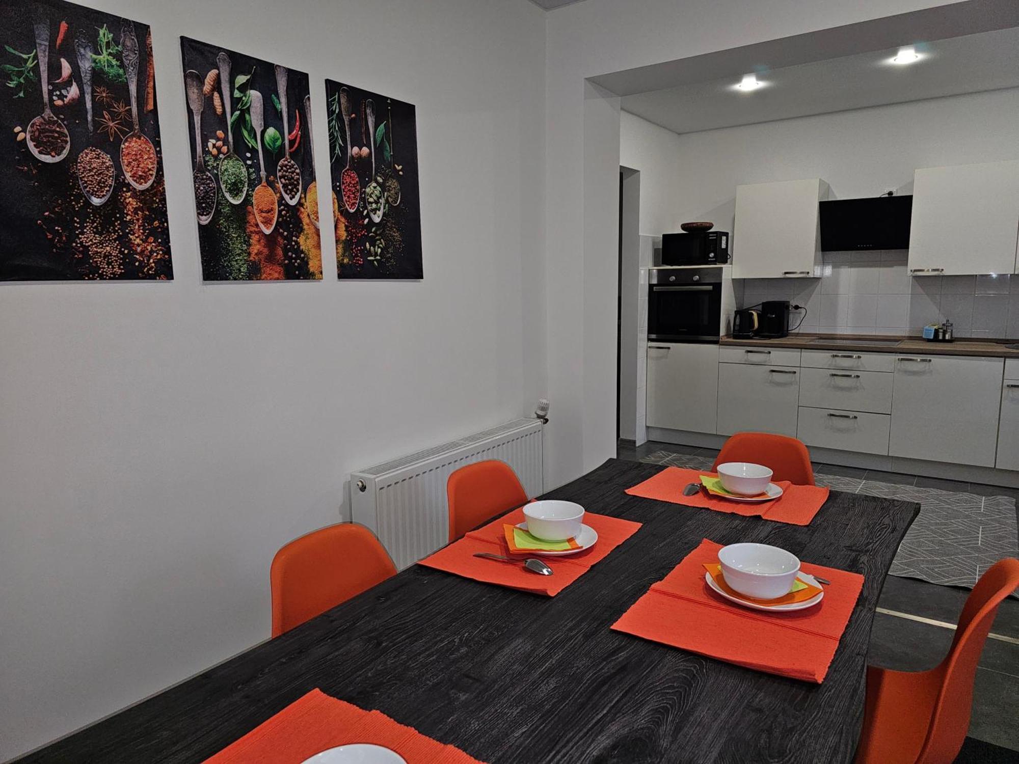 Warburg, Fewo "Sweet Home" 2,5 Zi- Eg-Separater Eingang - Parkplatz - Terasse- Komfortabel,Renoviert Buitenkant foto