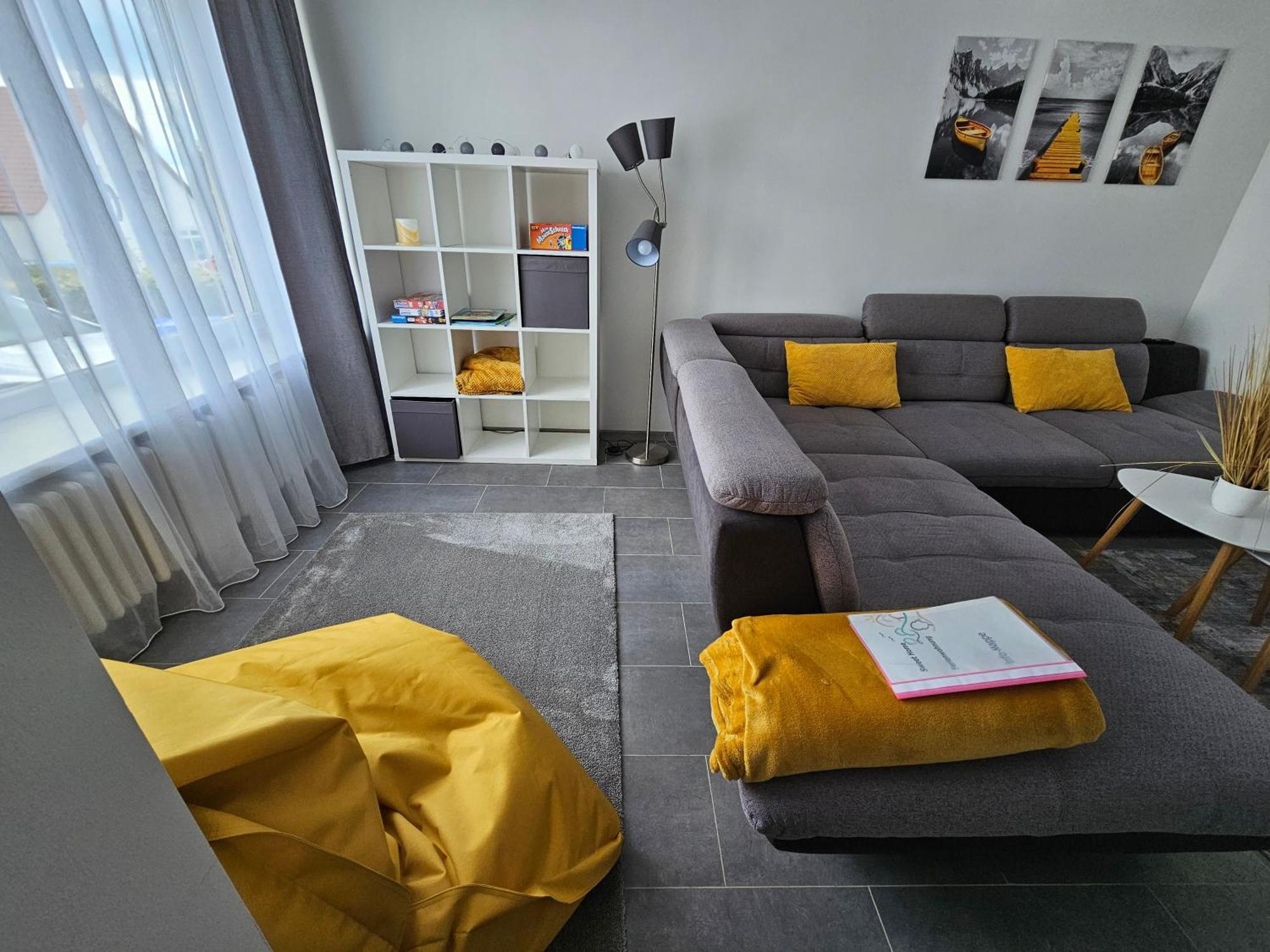 Warburg, Fewo "Sweet Home" 2,5 Zi- Eg-Separater Eingang - Parkplatz - Terasse- Komfortabel,Renoviert Buitenkant foto